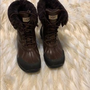 Men size 10 UGG boots
